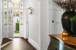 Gum Tree Manor - renovated 5 bedroom + pool - 7