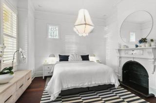 Gum Tree Manor - renovated 5 bedroom + pool - 3