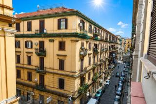 Bamba Luxury Suites Napoli Central Station - Naples - 5