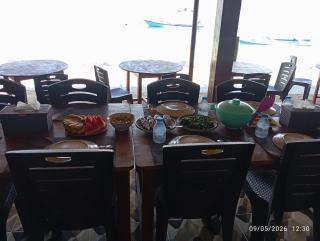 Three Ken Homestay & Cafe - Manado - 9
