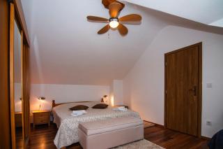 Family friendly house with a swimming pool Dol, Brac - 25954 - 1