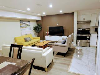 Cozy Private Room with Ensuite Bathroom in Brampton - 7