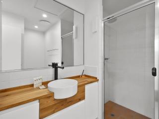 Twin Waters 3 Bedroom Lake View Villa - 4
