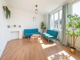 Large Antwerp City Center Apartments 2BBK Wi-fi - 0