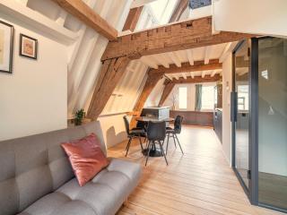 Loft-Style Duplex at Hendrik Square - 3