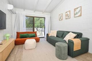 Beachfront 1BR Loft. Surf-Café-Unwind - 1