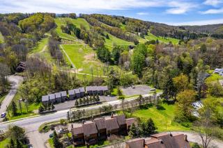 Walkable Stone Ridge Townhouse Village & HoliMont - 6