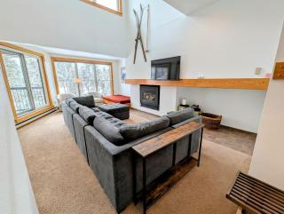 Quicksilver 1665 by SummitCove Lodging - 0