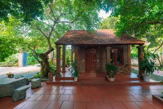 TAM FAMILY HOMESTAY and RESTAURANT - 1