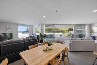 2 Marine Parade - 4