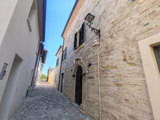 Nice apartment in village of Novilara - 4