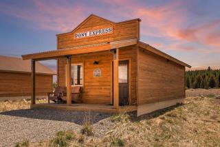 Old West Cabin 30 Min From Yellowstone - 3