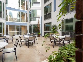 2BR Fully Furnished Apartment in downtown - Great location apts - 6