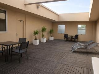 King St - Affordable Central City Room - 7