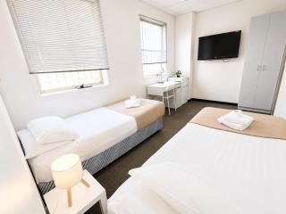 King St - Affordable Central City Room - 8