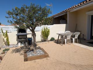 Villa T2 mezz. climatisée pour 6 pers avec WiFi, parking & proche plage - FR-1-797-43 - 0