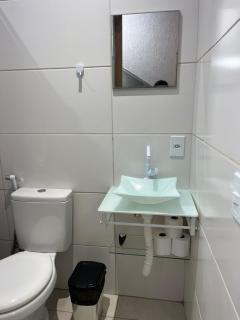 Suíte com Ar Condicionado e Cozinha Confortável - 1