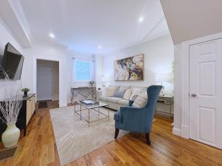New 2BR w Deck Green Line B Brighton - 8
