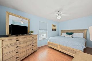 Rest Ashored-Hot Tub & Heated Pool-BeachView - 9
