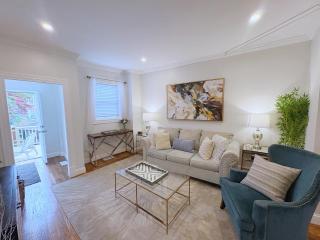 New 2BR w Deck Green Line B Brighton - 9