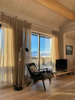 Bright And Modern Cabin, With Great Mountain View - 6