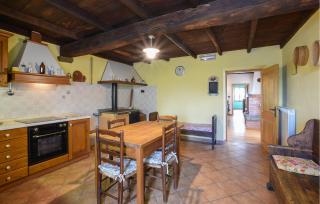 2 Bedroom Stunning Apartment In Comuneglia - 1