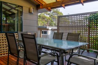 Lockhart Leafy Cottage - walk to Mollymook Beach - 5