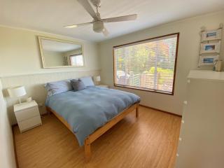 Rileys Retreat - coastal home close to beach - 6