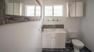 Rileys Retreat - coastal home close to beach - 2