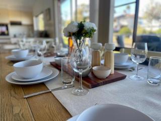 Scotts Ocean View - 6BR beachside Mollymook home - Mollymook - 2