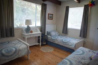 Kywong Beach Cottage - cosy beach escape - 3