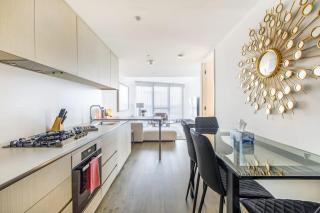 2 Bed 2 Bath Breathtaking 63rd Floor Bay View Apt - 4