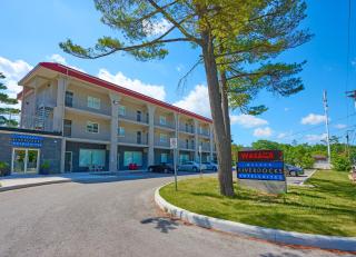 Wasaga Riverdocks Hotel Suites - Wasaga Beach - 0