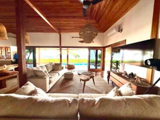 Large Private Beachfront Villa Mentawai - 0