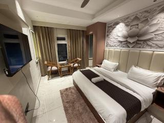 The Moonsoon Inn - 3