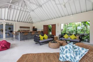 Villa Imbuh 2 - Tropical Oasis 3BR in Central Canggu - 8