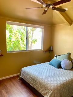 Warm, private, poolside retreat - 5