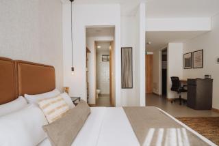 City View Loft with Coworking & 20th Floor Jacuzzi - 4