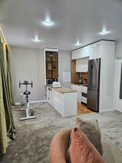 Spacious 2-Floor House in a Convenient Location - 6