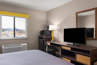 Super 8 by Wyndham Kalispell Glacier National Park - 5