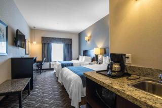 Comfort Inn & Suites - 9