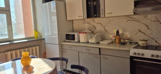 Spacious 2-Floor House in a Convenient Location - 5