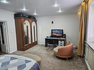 Spacious 2-Floor House in a Convenient Location - 2