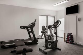Ramada by Wyndham Laval - 3