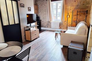 Charming studio in the historic heart of Senlis peace and authenticity - 0