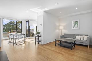 Spacious 1 Bed Apartment Near St Kilda Beach - 0