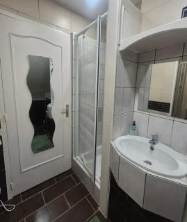 Annexe indépendante, lumineuse et cosy - 6