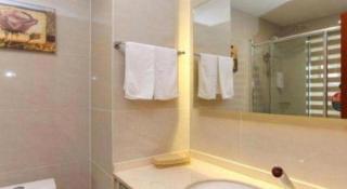 GreenTree Inn Jiangsu Wuxi Huishan High-Speed Rail Qianzhou Chongwen Road Business Hotel - 2