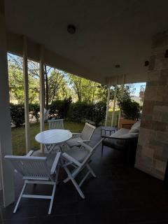 Prime Garden One Bedroom Dreamland Oasis - 2