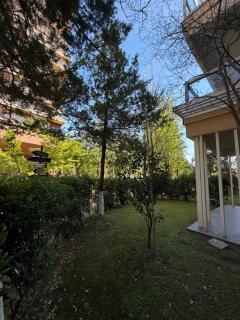 Prime Garden One Bedroom Dreamland Oasis - 1